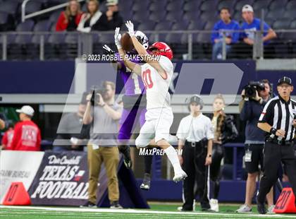 Thumbnail 1 in Albany vs. Mart (UIL Football 2A D2 Final) photogallery.