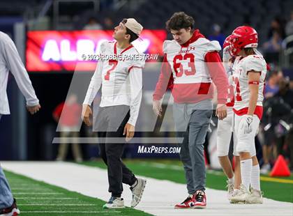 Thumbnail 2 in Albany vs. Mart (UIL Football 2A D2 Final) photogallery.
