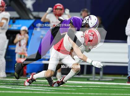 Thumbnail 3 in Albany vs. Mart (UIL Football 2A D2 Final) photogallery.