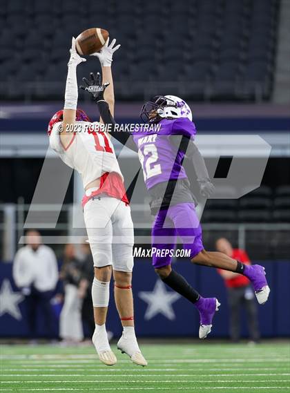 Thumbnail 2 in Albany vs. Mart (UIL Football 2A D2 Final) photogallery.