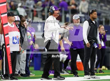 Thumbnail 3 in Albany vs. Mart (UIL Football 2A D2 Final) photogallery.