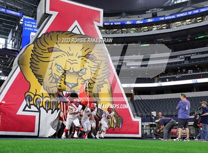 Thumbnail 3 in Albany vs. Mart (UIL Football 2A D2 Final) photogallery.