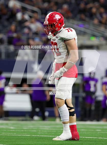 Thumbnail 2 in Albany vs. Mart (UIL Football 2A D2 Final) photogallery.