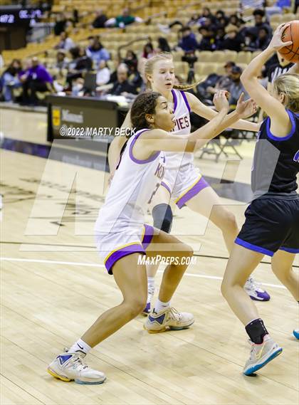 Thumbnail 2 in Lutheran vs Hickman (Norm Stewart Classic) photogallery.