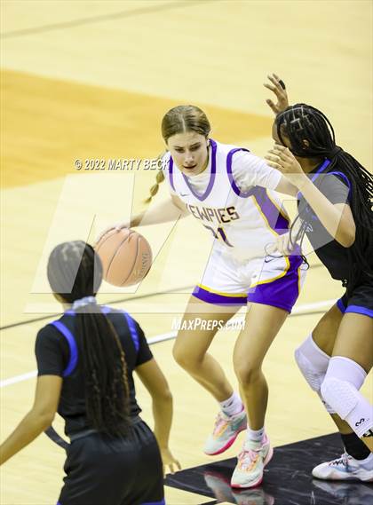 Thumbnail 1 in Lutheran vs Hickman (Norm Stewart Classic) photogallery.