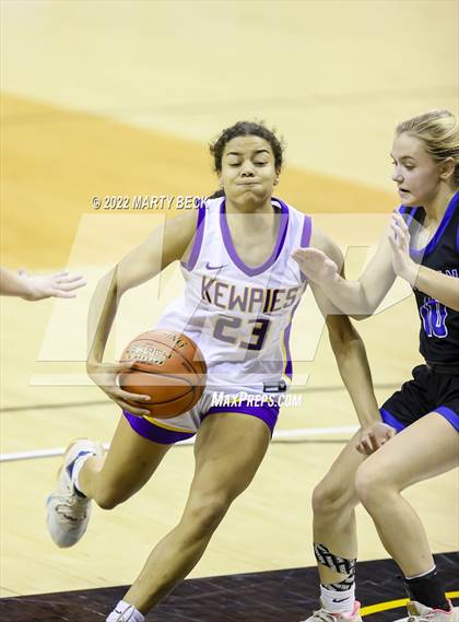 Thumbnail 1 in Lutheran vs Hickman (Norm Stewart Classic) photogallery.