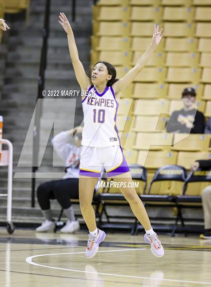 Thumbnail 2 in Lutheran vs Hickman (Norm Stewart Classic) photogallery.