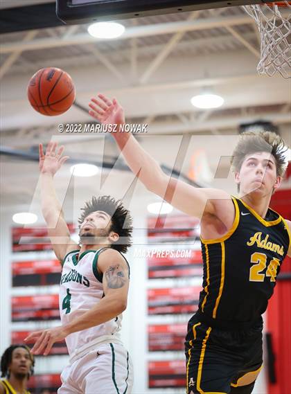 Thumbnail 2 in Adams vs. Lake Orion (MHSAA District Final) photogallery.
