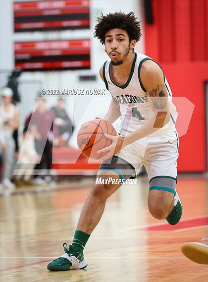 Thumbnail 2 in Adams vs. Lake Orion (MHSAA District Final) photogallery.