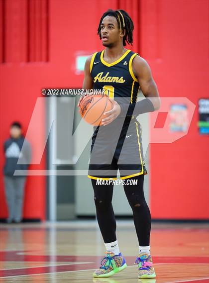 Thumbnail 2 in Adams vs. Lake Orion (MHSAA District Final) photogallery.