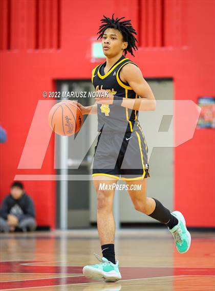 Thumbnail 1 in Adams vs. Lake Orion (MHSAA District Final) photogallery.
