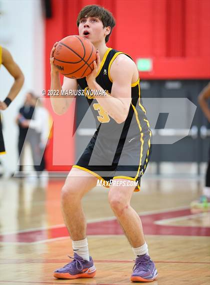 Thumbnail 1 in Adams vs. Lake Orion (MHSAA District Final) photogallery.
