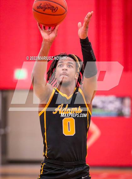 Thumbnail 2 in Adams vs. Lake Orion (MHSAA District Final) photogallery.