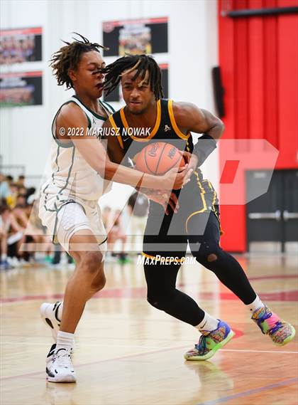 Thumbnail 1 in Adams vs. Lake Orion (MHSAA District Final) photogallery.