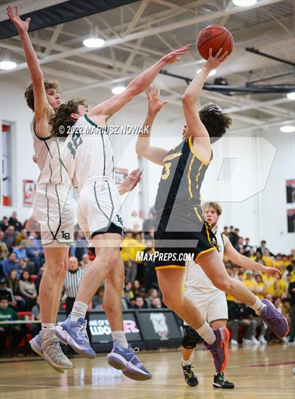 Thumbnail 2 in Adams vs. Lake Orion (MHSAA District Final) photogallery.