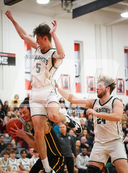 Thumbnail 2 in Adams vs. Lake Orion (MHSAA District Final) photogallery.