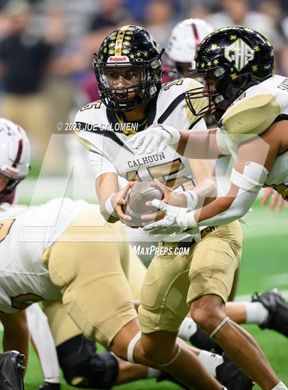 Thumbnail 2 in Calhoun vs Davenport (UIL 4A Region 4 Division 1 Quarterfinal) photogallery.