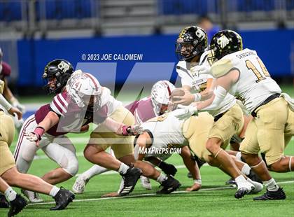 Thumbnail 1 in Calhoun vs Davenport (UIL 4A Region 4 Division 1 Quarterfinal) photogallery.