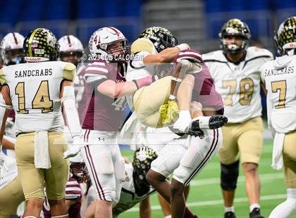Thumbnail 2 in Calhoun vs Davenport (UIL 4A Region 4 Division 1 Quarterfinal) photogallery.