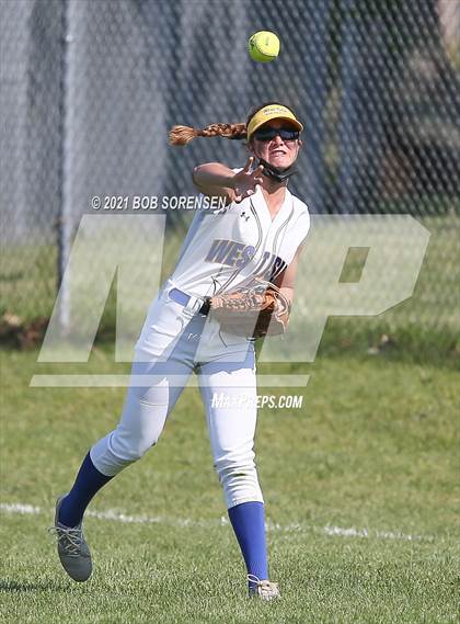 Thumbnail 3 in North Babylon @ West Islip photogallery.