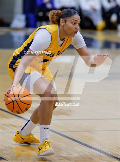 Thumbnail 1 in Oak Cliff Faith Family Academy vs. DME Academy (4 Tha Culture - MLK Edition) photogallery.