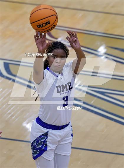 Thumbnail 2 in Oak Cliff Faith Family Academy vs. DME Academy (4 Tha Culture - MLK Edition) photogallery.