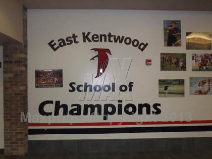 Thumbnail 1 in East Kentwood TOC Ceremony photogallery.