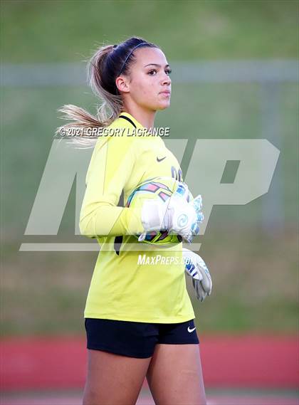 Thumbnail 1 in Keller vs Marcus (UIL 6A Regional Semifinal) photogallery.
