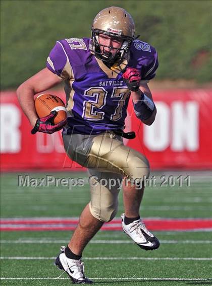Thumbnail 3 in Westhampton Beach vs. Sayville (Section XI Division III Final) photogallery.