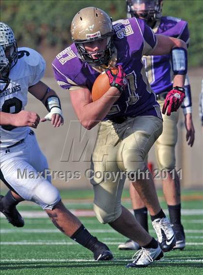 Thumbnail 1 in Westhampton Beach vs. Sayville (Section XI Division III Final) photogallery.