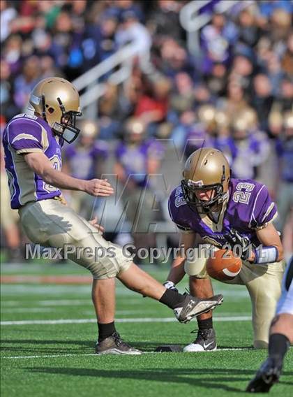 Thumbnail 1 in Westhampton Beach vs. Sayville (Section XI Division III Final) photogallery.