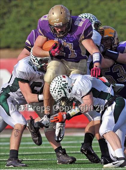 Thumbnail 1 in Westhampton Beach vs. Sayville (Section XI Division III Final) photogallery.