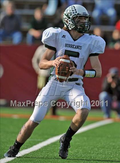 Thumbnail 3 in Westhampton Beach vs. Sayville (Section XI Division III Final) photogallery.