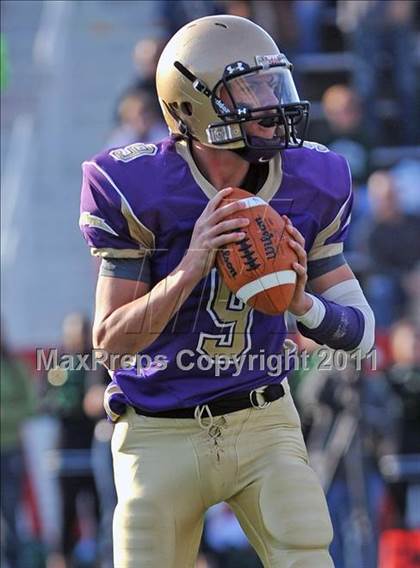 Thumbnail 2 in Westhampton Beach vs. Sayville (Section XI Division III Final) photogallery.