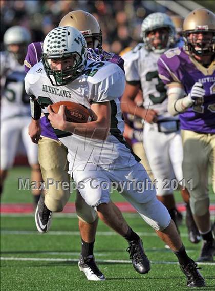 Thumbnail 1 in Westhampton Beach vs. Sayville (Section XI Division III Final) photogallery.