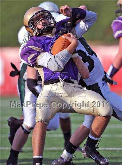 Thumbnail 1 in Westhampton Beach vs. Sayville (Section XI Division III Final) photogallery.