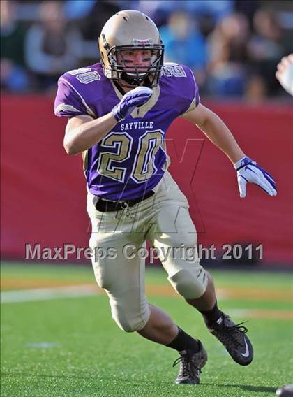 Thumbnail 1 in Westhampton Beach vs. Sayville (Section XI Division III Final) photogallery.