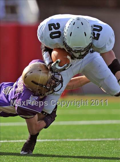 Thumbnail 1 in Westhampton Beach vs. Sayville (Section XI Division III Final) photogallery.