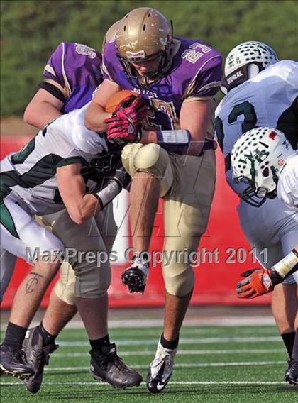 Thumbnail 3 in Westhampton Beach vs. Sayville (Section XI Division III Final) photogallery.