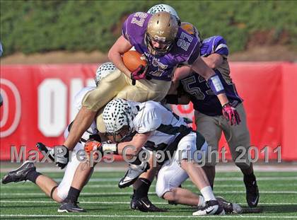 Thumbnail 2 in Westhampton Beach vs. Sayville (Section XI Division III Final) photogallery.