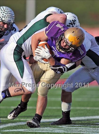 Thumbnail 3 in Westhampton Beach vs. Sayville (Section XI Division III Final) photogallery.