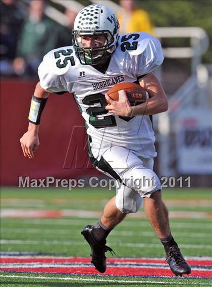 Thumbnail 3 in Westhampton Beach vs. Sayville (Section XI Division III Final) photogallery.