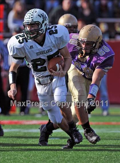 Thumbnail 2 in Westhampton Beach vs. Sayville (Section XI Division III Final) photogallery.