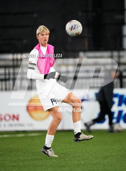 Thumbnail 2 in Mullen vs. Air Academy (CHSAA 4A Final) photogallery.