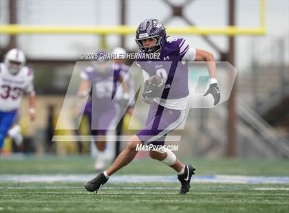 Thumbnail 1 in Boerne vs. Gregory-Portland (UIL 5A D2 Football Regional) photogallery.