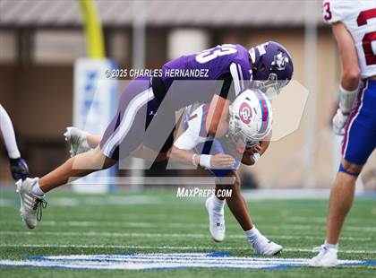 Thumbnail 3 in Boerne vs. Gregory-Portland (UIL 5A D2 Football Regional) photogallery.