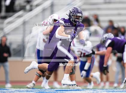 Thumbnail 1 in Boerne vs. Gregory-Portland (UIL 5A D2 Football Regional) photogallery.
