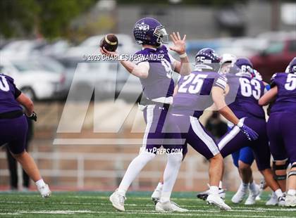 Thumbnail 1 in Boerne vs. Gregory-Portland (UIL 5A D2 Football Regional) photogallery.