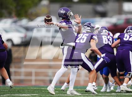 Thumbnail 2 in Boerne vs. Gregory-Portland (UIL 5A D2 Football Regional) photogallery.
