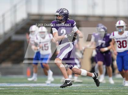 Thumbnail 3 in Boerne vs. Gregory-Portland (UIL 5A D2 Football Regional) photogallery.